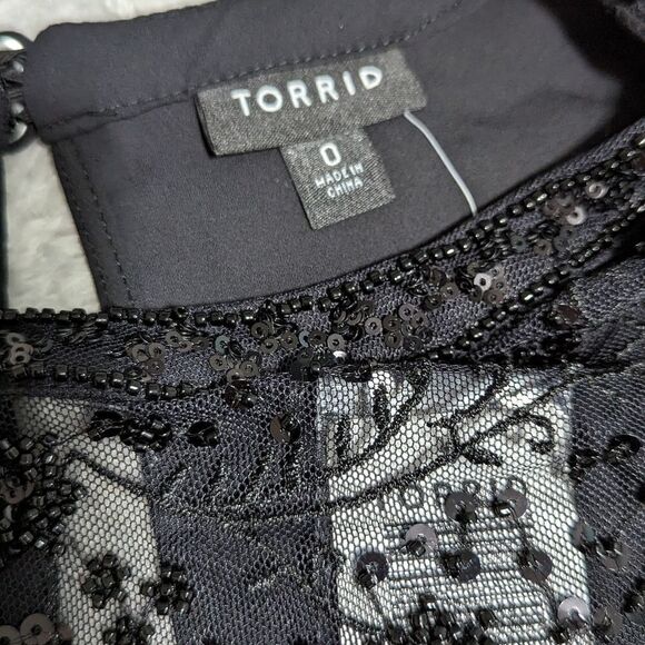 NWT Torrid Mock Neck Beaded Front Women's Tunic Tank - Picture 9 of 16